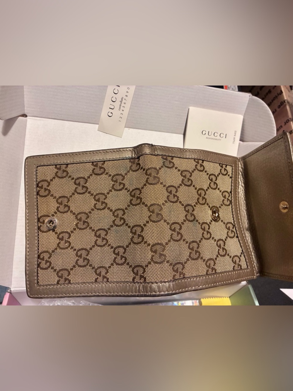 ✨ Diva’s essentials👆AUTHENTIC GUCCI BAMBOO TASSEL WALLET | Beige Taupe✨ - Picture 12 of 15